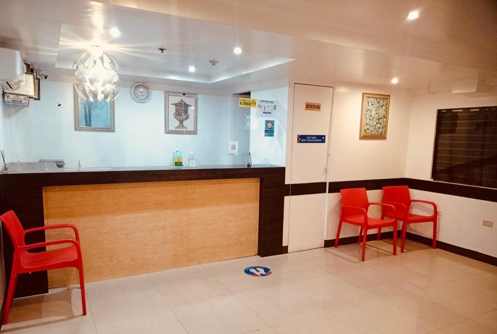 Oyo 888 City Stay Inns Fortview Bgc Pasig City Exterior foto